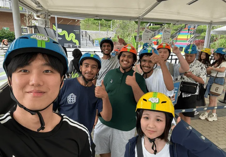 A group of ELS students at the Sky Luge theme park