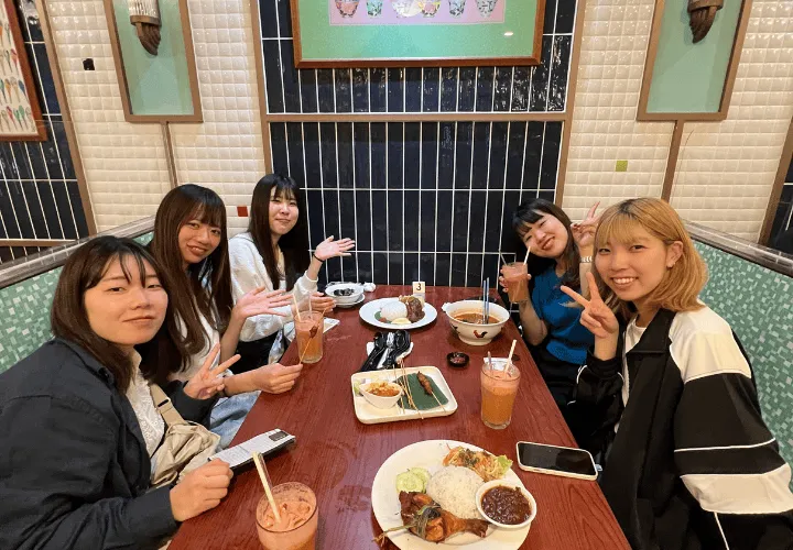 A group of ELS students at a Malaysian restaurant